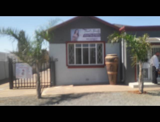 24.80M² OFFICE TO LET IN DALVIEW